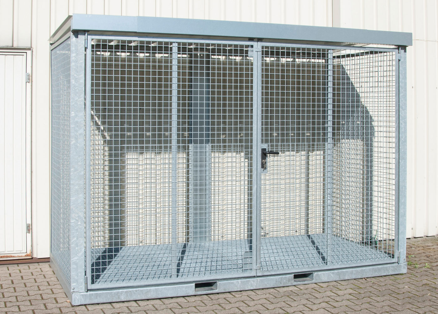 Bauer Gasflaschen-Container Stahl GFC-E|G M4 Gasflaschenlager für 78 Flaschen Ø 230 mm - Gitterrostboden - Stahl verzinkt (BA-4477-29-1000-7) Bild-01