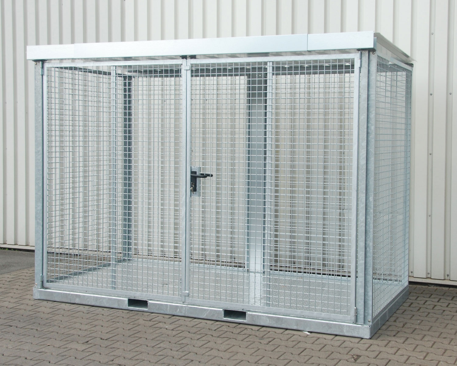 Bauer Gasflaschen-Container Stahl GFC-E|T M4 Gasflaschenlager für 78 Flaschen Ø 230 mm - Tränenblechboden - Stahl verzinkt (BA-4477-29-2000-7) Bild-01