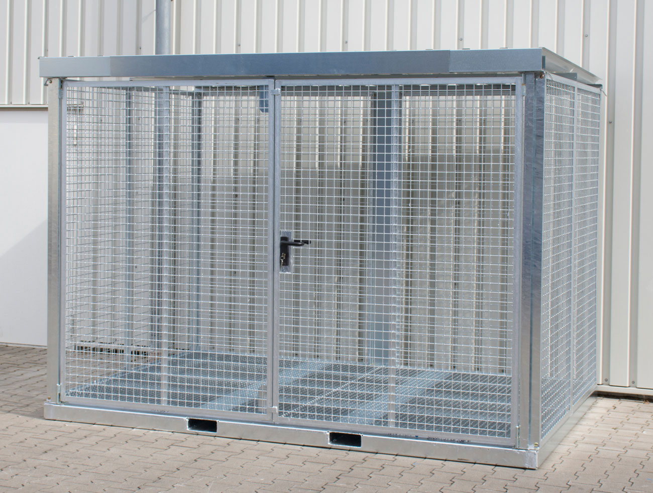 Bauer Gasflaschen-Container Stahl GFC-E|G M5 Gasflaschenlager für 104 Flaschen Ø 230 mm - Gitterrostboden - Stahl verzinkt (BA-4477-24-1000-7) Bild-01
